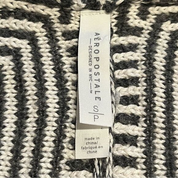 Aeropostale Cardigan Sweater Small Gray and white open front - Picture 7 of 9